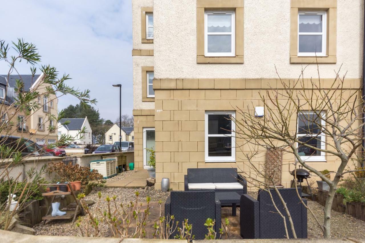 Marina View Apartment Inverkip Exterior photo